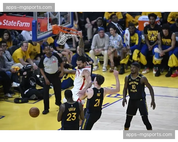 火箭篮板48.0个联盟第一 申京与史密斯内线组合护框能力突出