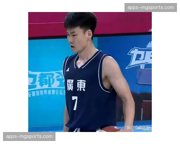 王睿泽场均减少4.6分 青岛锋线得分点分散